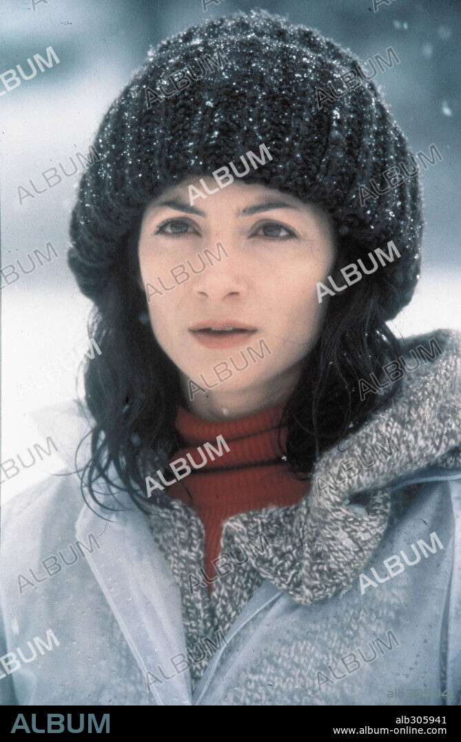 NAJWA NIMRI en LOS AMANTES DEL CIRCULO POLAR, 1998, dirigida por JULIO MEDEM. Copyright ALICIA PRODUCE/BAILANDO CON LA LUNA.