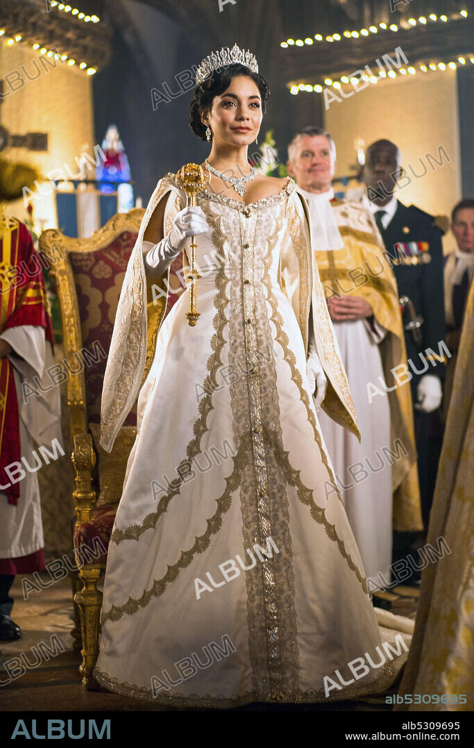 VANESSA HUDGENS in PRINZESSINNENTAUSCH: WIEDER VERTAUSCHT, 2020 (PRINCESS SWITCH, THE: SWITCHED AGAIN). Copyright NETFLIX.