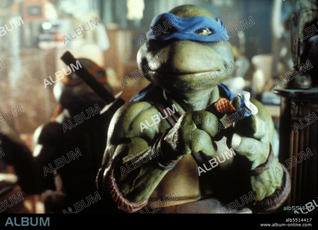TORTUGAS NINJA, 1990 (TEENAGE MUTANT NINJA TURTLES), dirigida por STEVE BARRON. Copyright NEW LINE CINEMA.