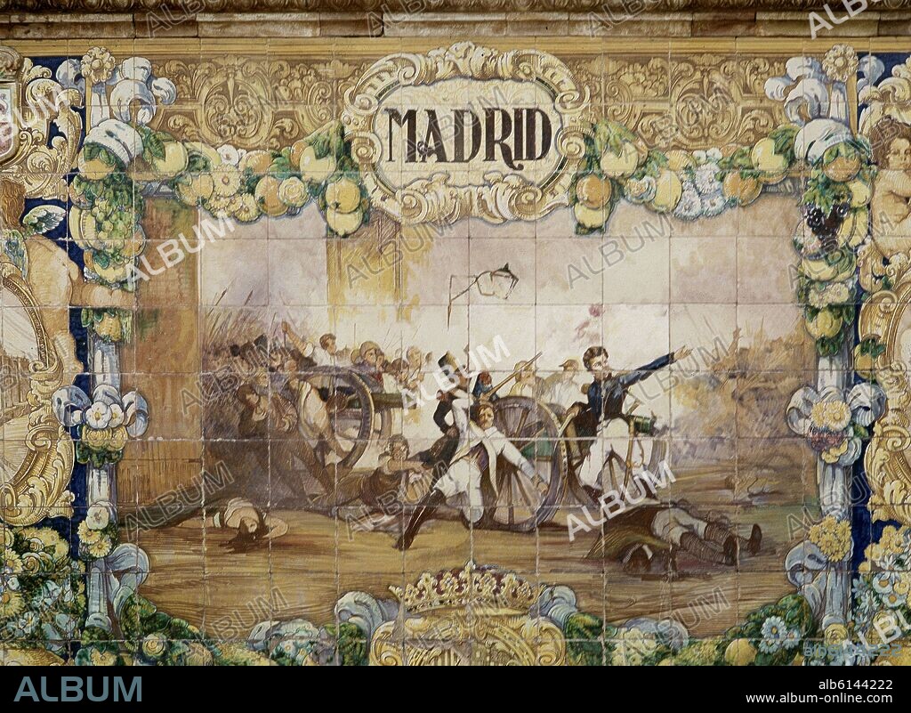 REPRESENTACION DE MADRID - DAOIZ Y VELARDE EN EL PARQUE DE MONTELEON LUCHANDO CON LAS TROPAS NAPOLEONICAS - PLAZA DE ESPAÑA DE SEVILLA - SIGLO XX.