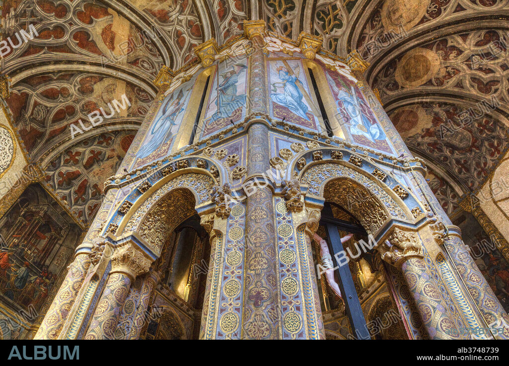 The Charola, Convent of Christ (Convento de Cristo), UNESCO World Heritage Site, Tomar, Santarem District, Portugal, Europe.