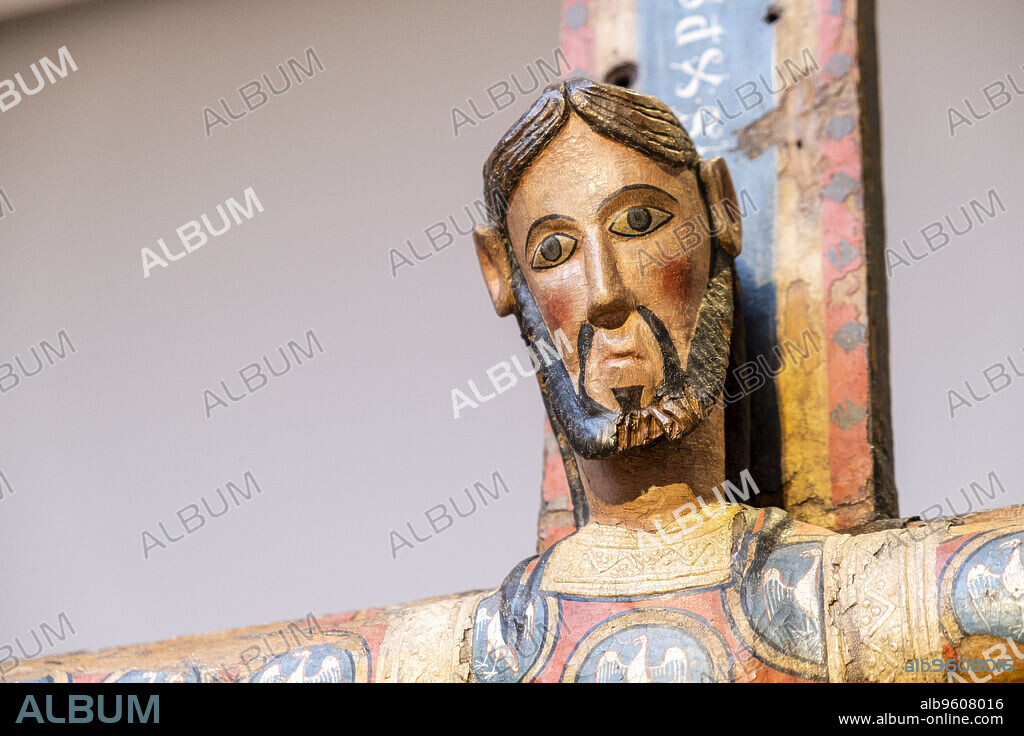 Anonymous Catalan, Majesty of Christ on the cross, Carved and polychrome wood, Late 12th century, Museo de Bellas Artes, Bilbao, Spain.