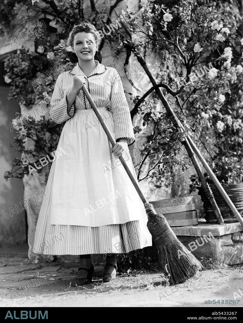 JUDY GARLAND in LITTLE NELLIE KELLY, 1940, directed by NORMAN TAUROG. Copyright M.G.M.