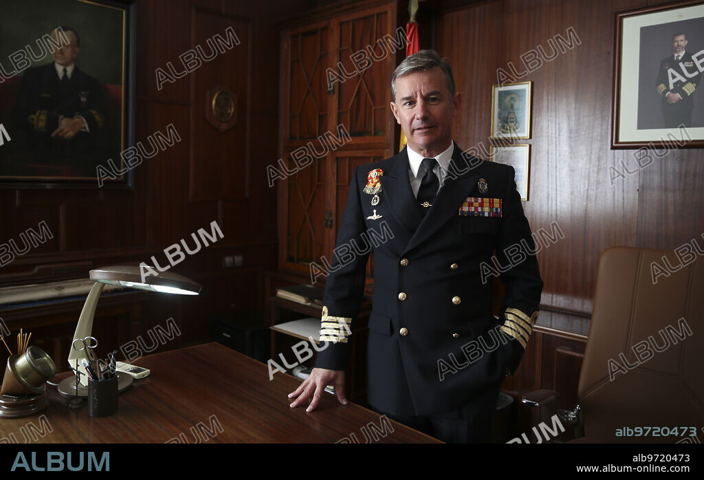 Cartagena, 19/12/2017. Reportaje sobre el arsenal militar en la Base Naval de Cartagena. En la imagen, entrevista con el comandante de la Flotilla de submarinos y capitán de navío, Alejandro Cuerda. Foto: Jaime García. ARCHDC.