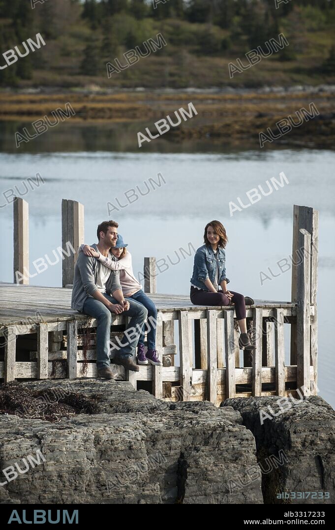 CAMILLA LUDDINGTON, KAITLYN BERNARD y OLIVER JACKSON-COHEN en LO QUE DE VERDAD IMPORTA, 2017 (THE HEALER), dirigida por PACO ARANGO. Copyright ESP-62 Producciones, Topsail Entertainment.