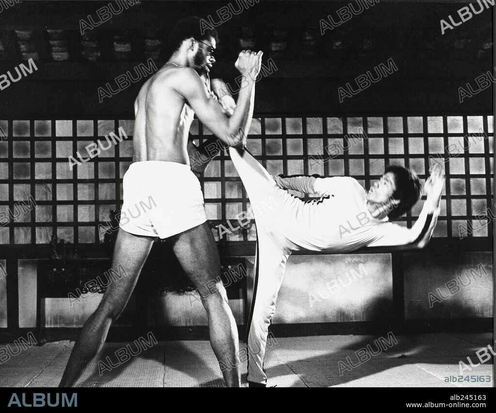 BRUCE LEE in GAME OF DEATH, 1978. Copyright GOLDEN HARVEST GROUP.
