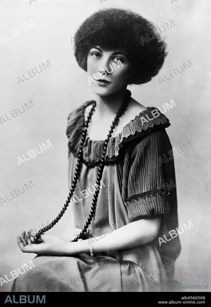 New York, New York,  May, 1925 A portrait of a young woman named Frances Norton.