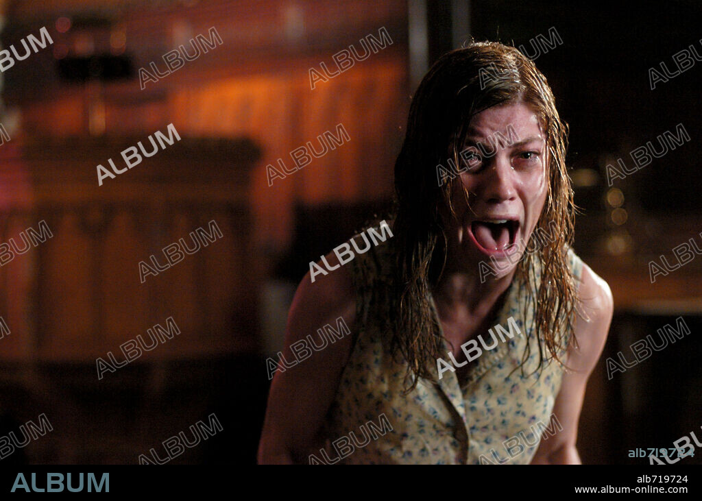 JENNIFER CARPENTER en EL EXORCISMO DE EMILY ROSE, 2005 (THE EXORCISM OF EMILY ROSE), dirigida por SCOTT DERRICKSON. Copyright SCREEN GEMS / PERA, DIYAH.