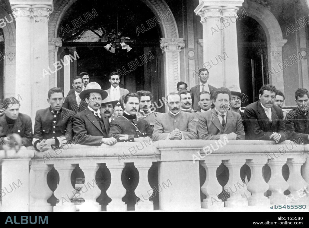 Mexico, Gov. Manuel Chao & his aides on veranda & Terrazas house ca. between 1909 and 1919.