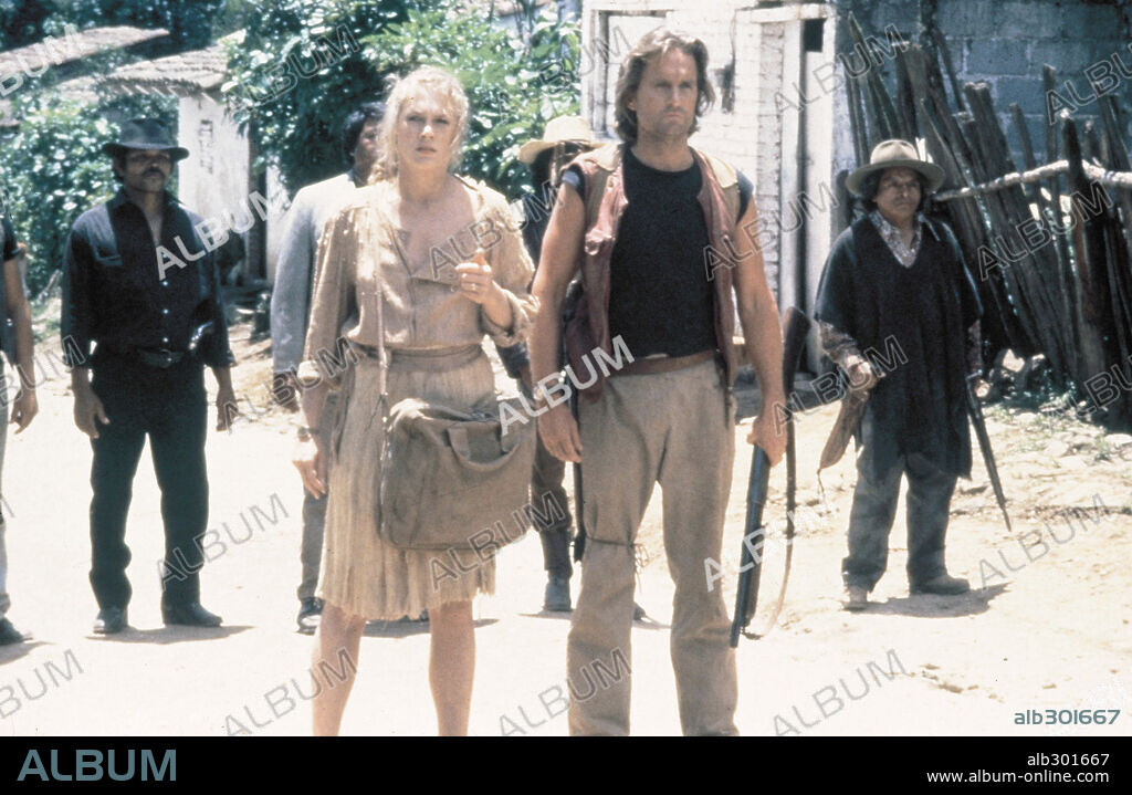 KATHLEEN TURNER en TRAS EL CORAZÓN VERDE, 1984 (ROMANCING THE STONE), dirigida por ROBERT ZEMECKIS. Copyright 20TH CENTURY FOX.