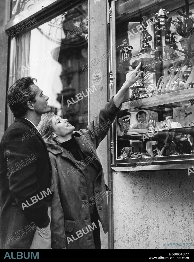 John derek, ursula andress, rome 1957 Album alb9804377