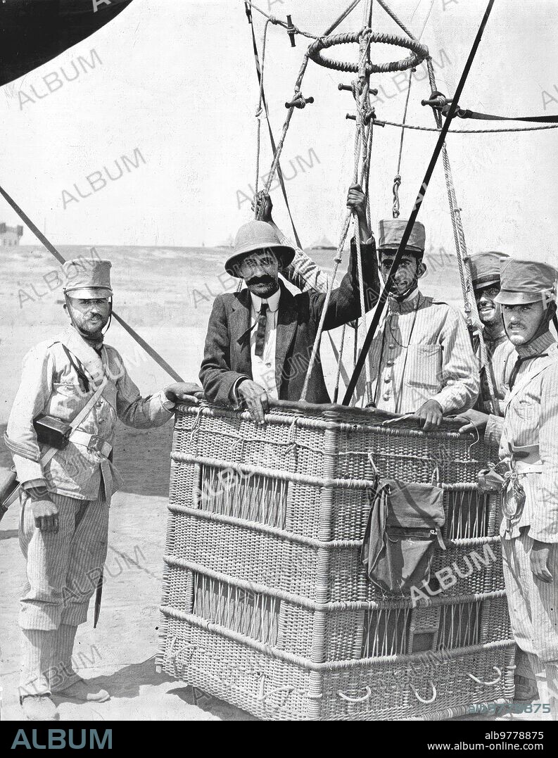 En 1909 España Inicia una Guerra contra las Cabilas Sublevadas en Marruecos. La intensidad del conflicto llega A su punto álgido en Verano. Abc Envía A un redactor Gráfico, Ramón Alba, para cubrir la Campaña. En la imagen Superior, momento en el que nuestro Reportero (con Salacot) Comienza la ascensión en globo para reconocer el Terreno.