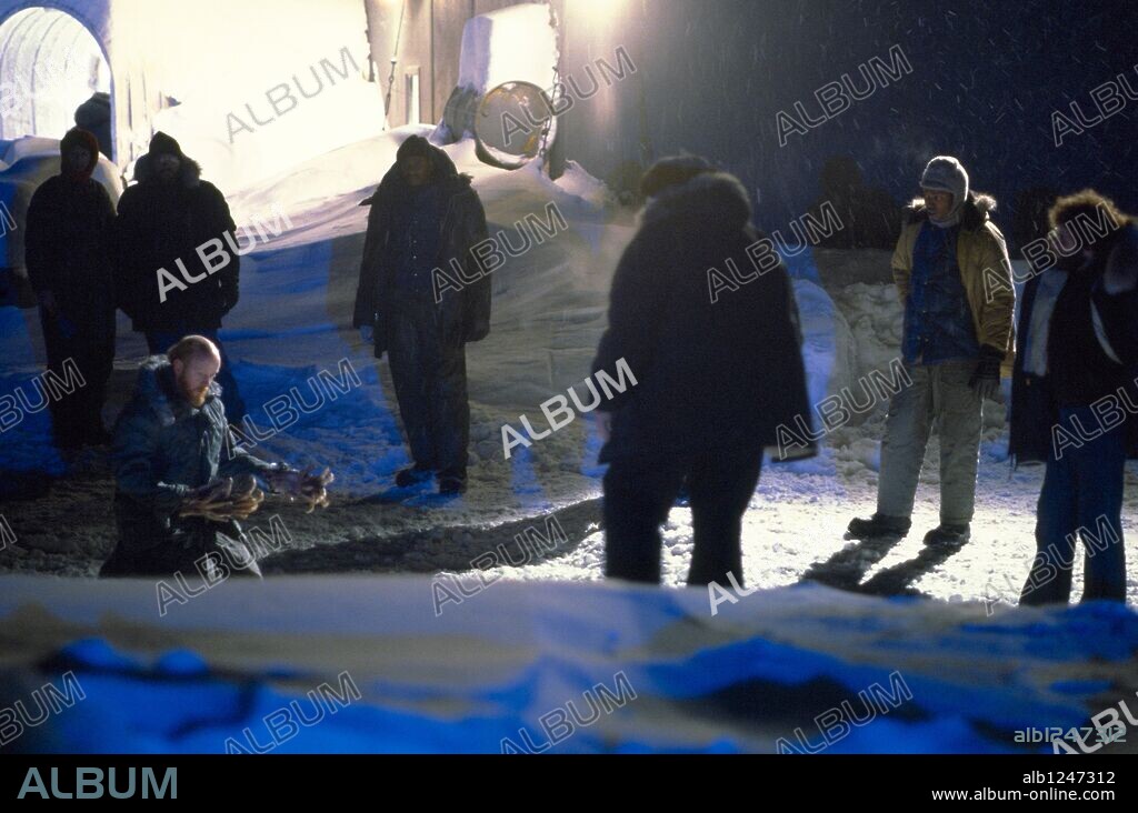 THE THING, 1982, directed by JOHN CARPENTER. Copyright UNIVERSAL PICTURES.