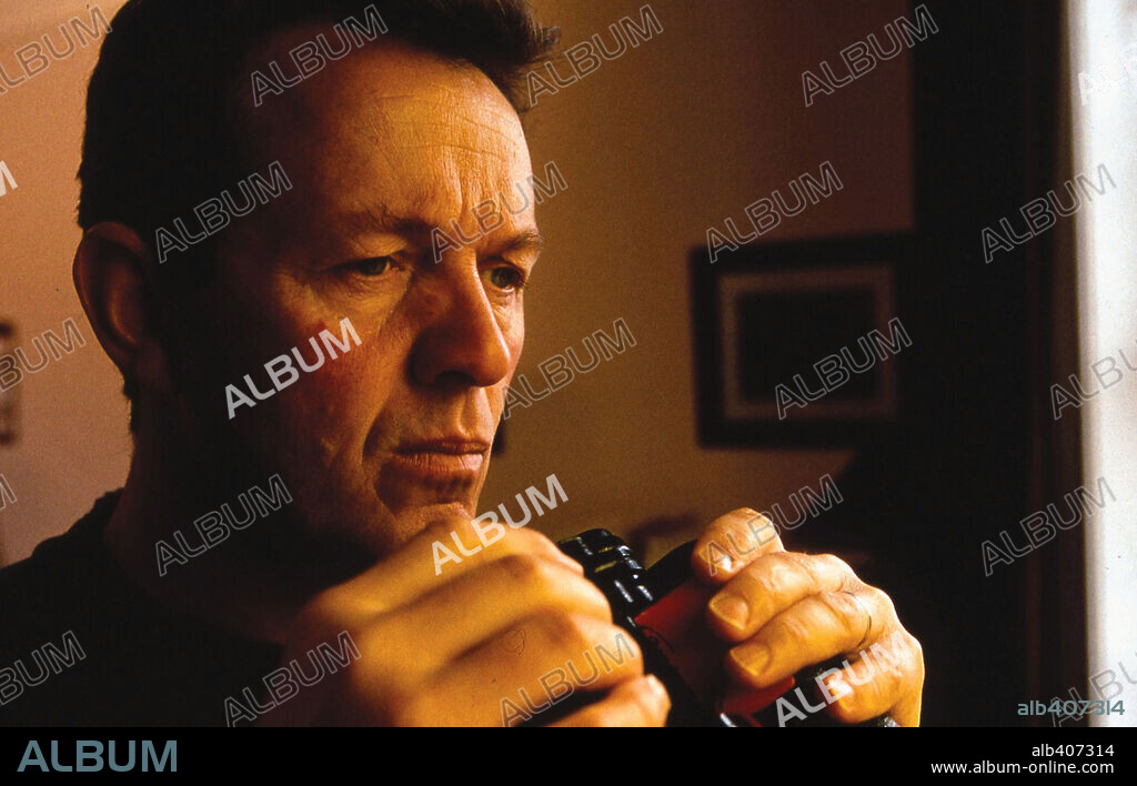 PARANOIA, 2000 (PARANOID), dirigida por JOHN DUIGAN. Copyright PAUL TRIJBITS PROD/SKY PICTURES/ISLE OF MAN FILM COMISION.