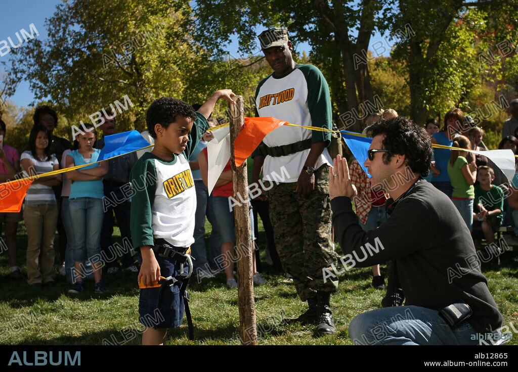 FRED SAVAGE, RICHARD E. GRANT y SPENCIR BRIDGES en PAPA CANGURO 2, 2007 (DADDY DAY CAMP), dirigida por FRED SAVAGE. Copyright BLUE STAR PICTURES/DAVIS ENTERTAINMENT/REVOLUTION STUDIOS/ / RAMOS, SUSIE.
