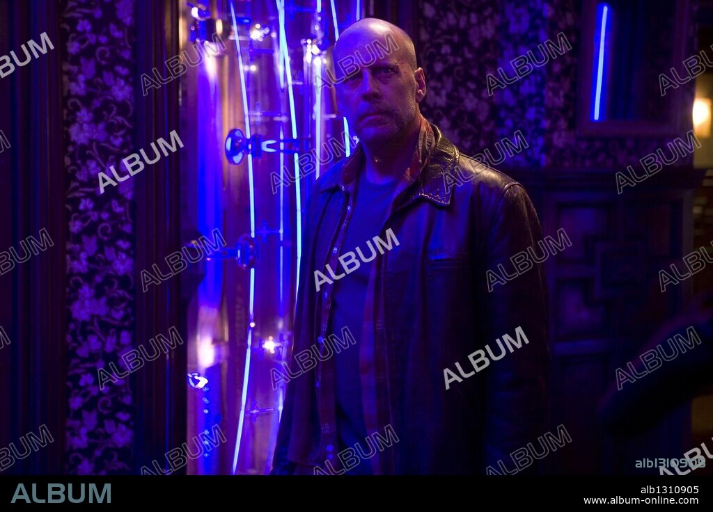 BRUCE WILLIS en LOS SUSTITUTOS [SURROGATES], 2009 (SURROGATES), dirigida por JONATHAN MOSTOW. Copyright TOUCHSTONE PICTURES / VAUGHAN, STEPHEN.
