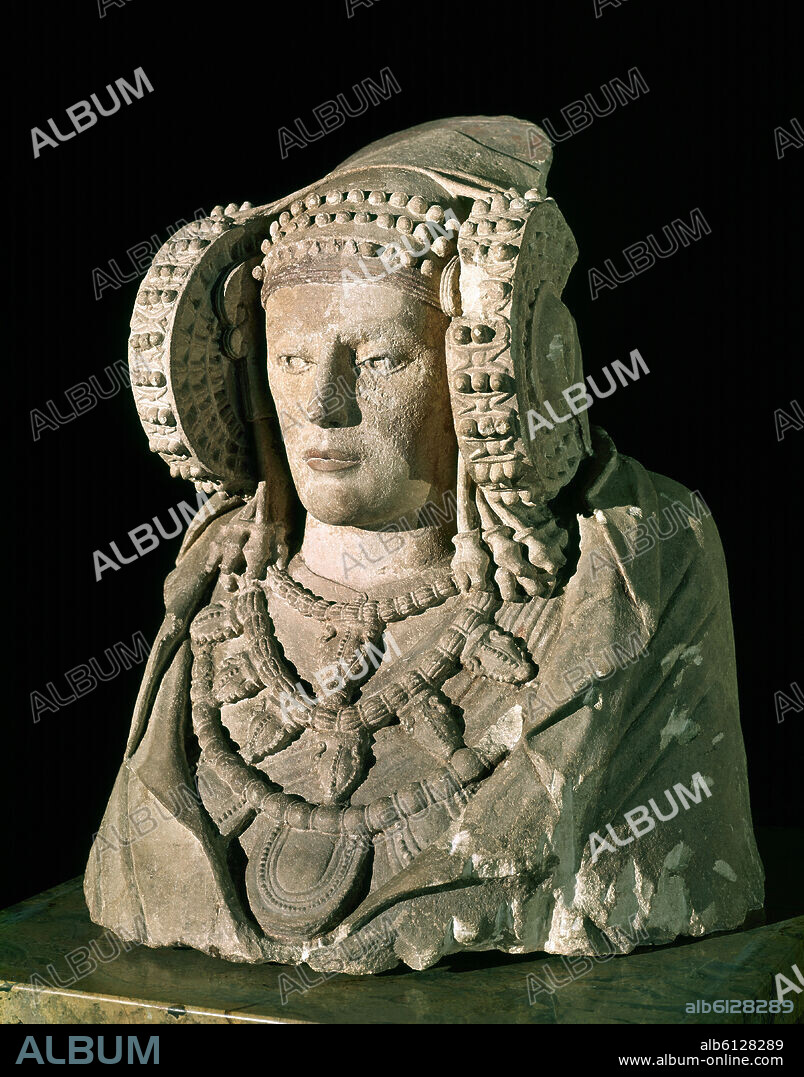 DAMA DE ELCHE - ESCULTURA IBERICA - SIGLO IV AC -DESCUBIERTA EN 1897.