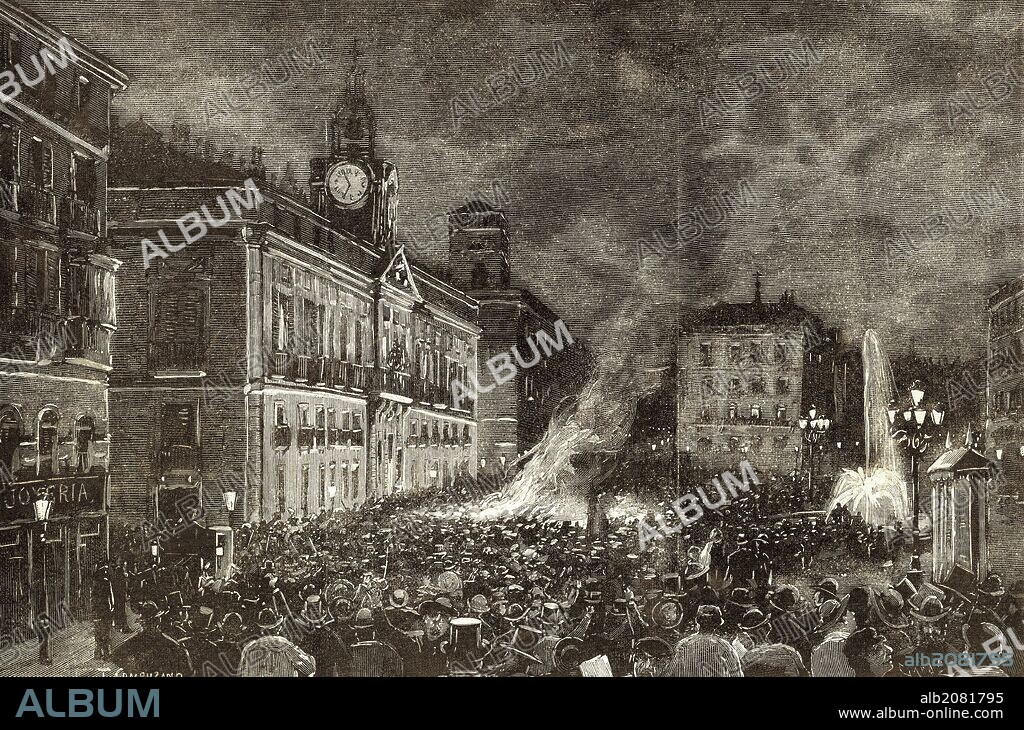 EPOCA RESTAURACION (1875-1885). REINADO DE ALFONSO XII. CONFLICTO DE LAS ISLAS CAROLINAS, por la impugnación alemana de la soberanía española sobre las islas, por falta de ocupación real. "MANIFESTACION PATRIOTICA LA NOCHE DEL 4 DE AGOSTO DE 1885, EN LA PUERTA DEL SOL EN MADRID". Grabado de la "Ilustración Española y Americana".