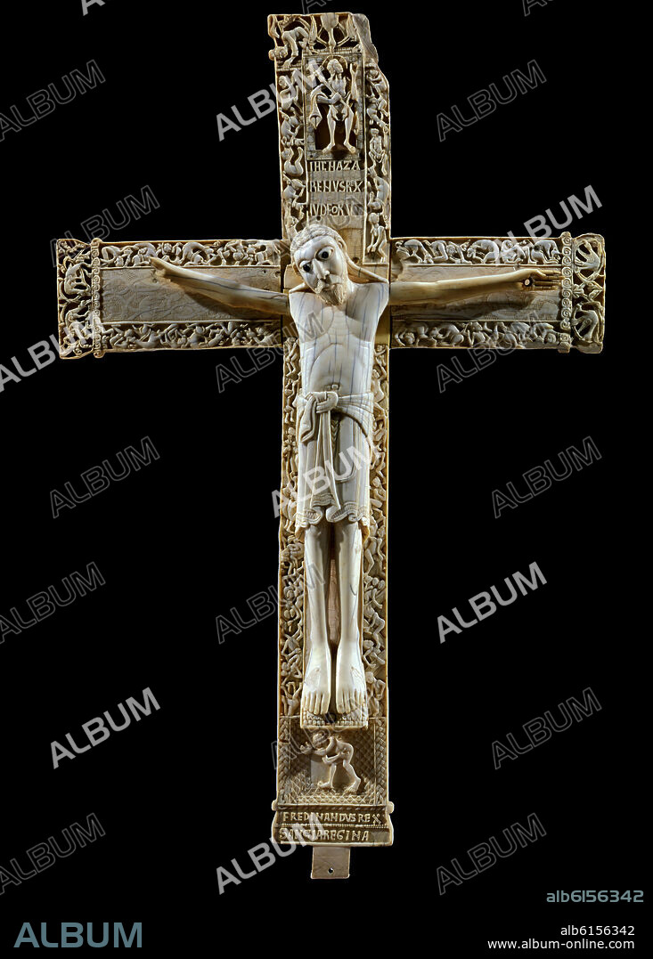 CRUCIFIJO DE MARFIL DE DON FERNANDO Y DOÑA SANCHA - SIGLO XI.