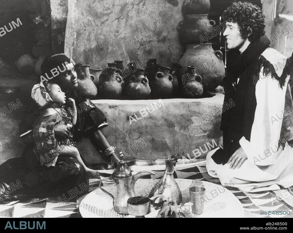 NINETTO DAVOLI in ARABIAN NIGHTS, 1974 (IL FIORE DELLE MILLE E UNA NOTTE), directed by PIER PAOLO PASOLINI. Copyright UNITED ARTISTS / Cortesía.