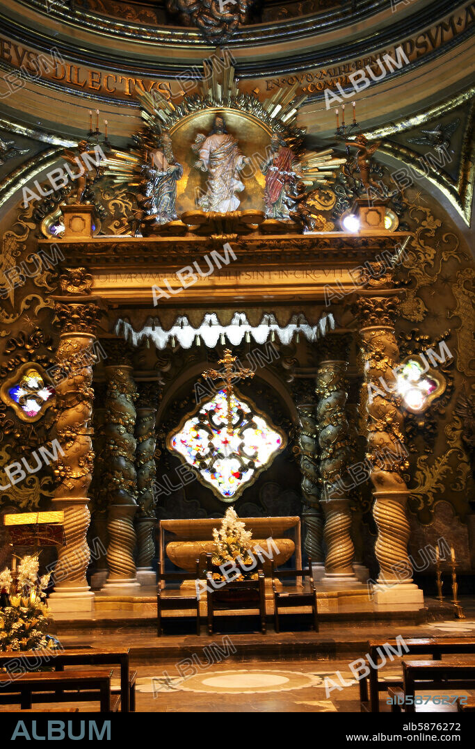 El Vendrell; Iglesia del Santissim Salvador; retablo mayor modernista de Josep María Jujol.