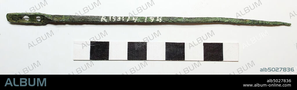 Bronze sewing needle., Needle, metal, bronze, 14,4 x 0,7 x 0,3 cm, France, unknown, unknown, unknown.
