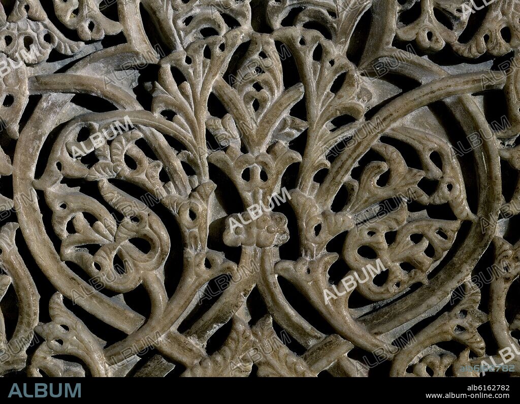 MIHRAB-DET DE TABLERO DE MARMOL-RELIEVE.