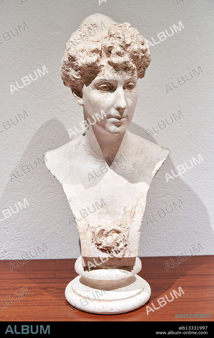 Retrato de la reina Victoria Eugenia, 1916, plaster, Mariano Benlliure Gil (1862-1947), Museo de Bellas Artes de Valencia, Comunidad Valenciana, Spain.