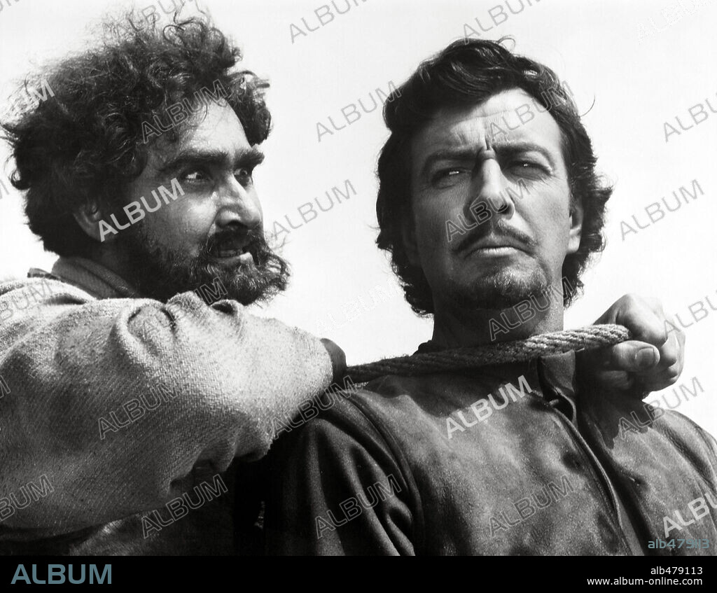 FRANCIS DE WOLFF and ROBERT TAYLOR in IVANHOE, 1952, directed by RICHARD THORPE. Copyright M.G.M.
