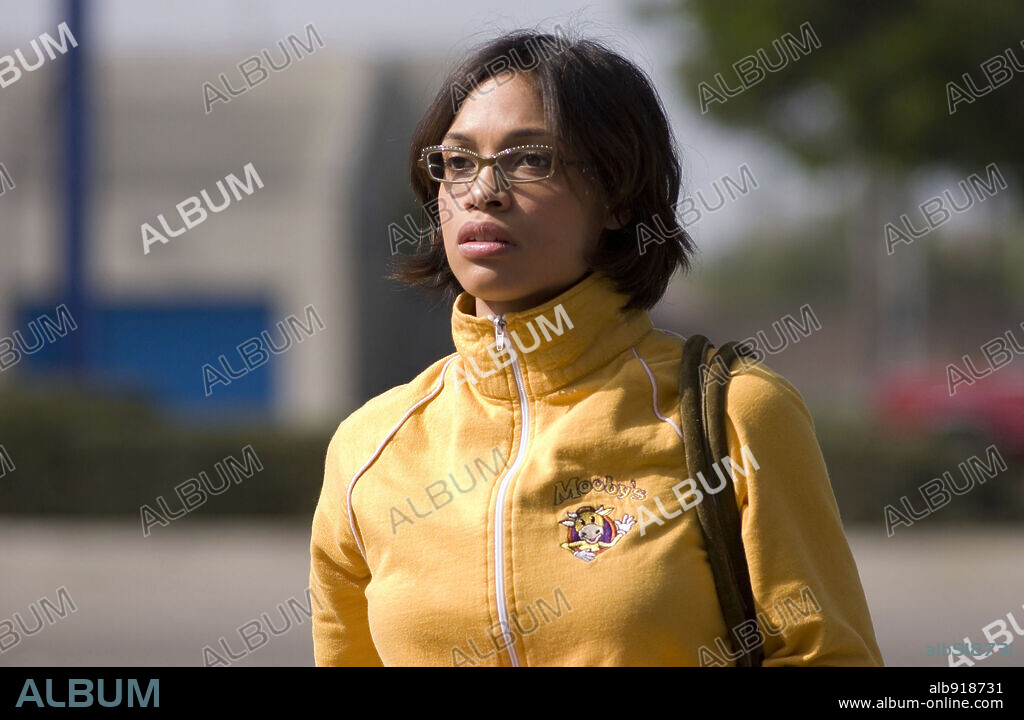 ROSARIO DAWSON in CLERKS II, 2006, directed by KEVIN SMITH. Copyright VIEW ASKEW PROD/ WEINSTEIN COMPANY.