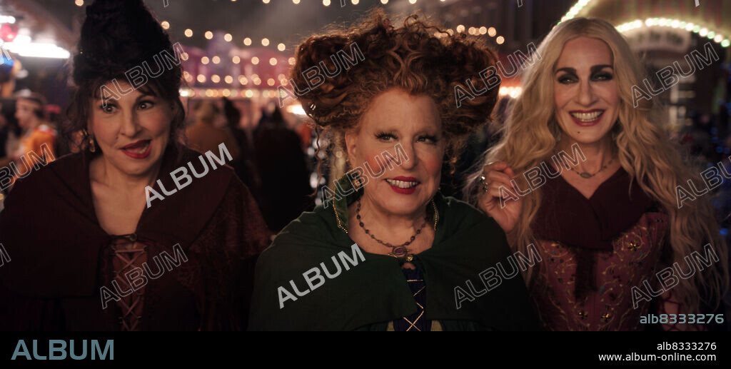 BETTE MIDLER, KATHY NAJIMY and SARAH JESSICA PARKER in HOCUS POCUS 2, 2022, directed by ANNE FLETCHER. Copyright WALT DISNEY PICTURES.