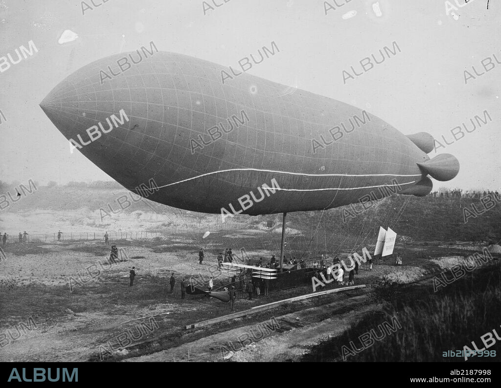 Clement-Bayard Dirigible Ready for Flight to Carry plane aloft.