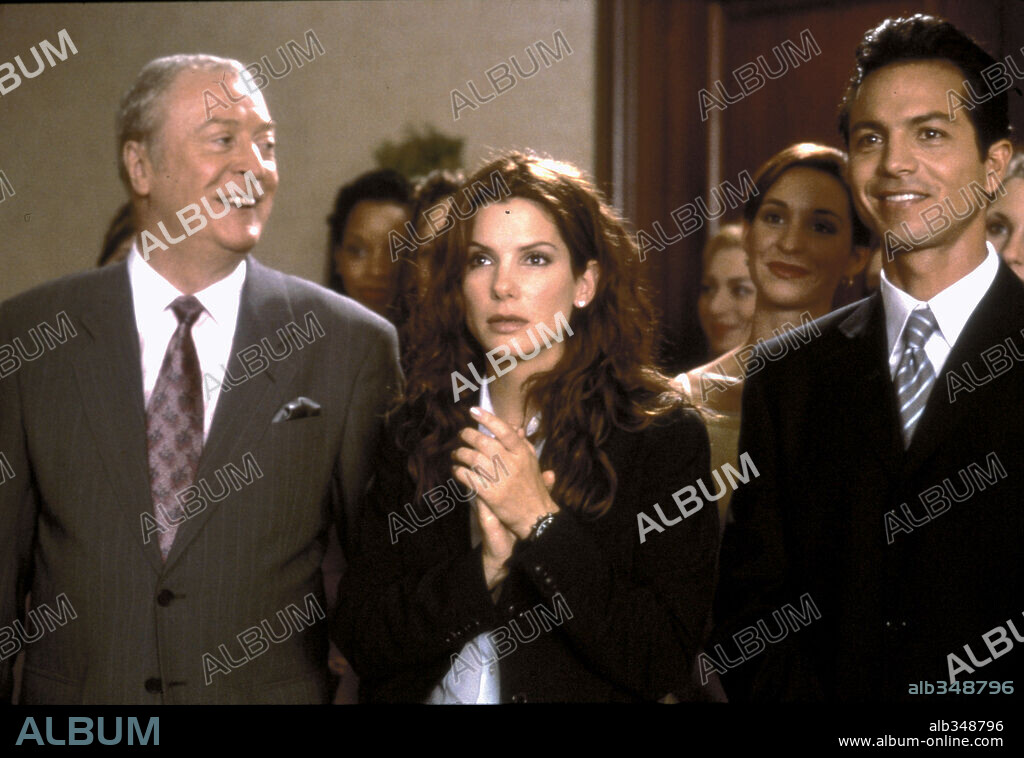 BENJAMIN BRATT, MICHAEL CAINE and SANDRA BULLOCK in MISS CONGENIALITY, 2000, directed by DONALD PETRIE. Copyright WARNER BROS. PICTURES / BATZDORFF, RON.