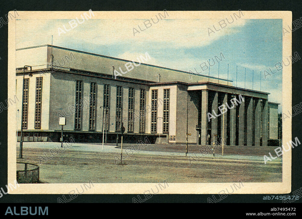 Europe, Germany, Berlin, Charlottenburg, Deutschlandhalle, postcard, propably at the end of 1930th - 1940th , publishing house :  Hans Glogner, Neu Isenburg, Frankfurt a.M. , Berlin, there are no more information about  publishing house and photographer.