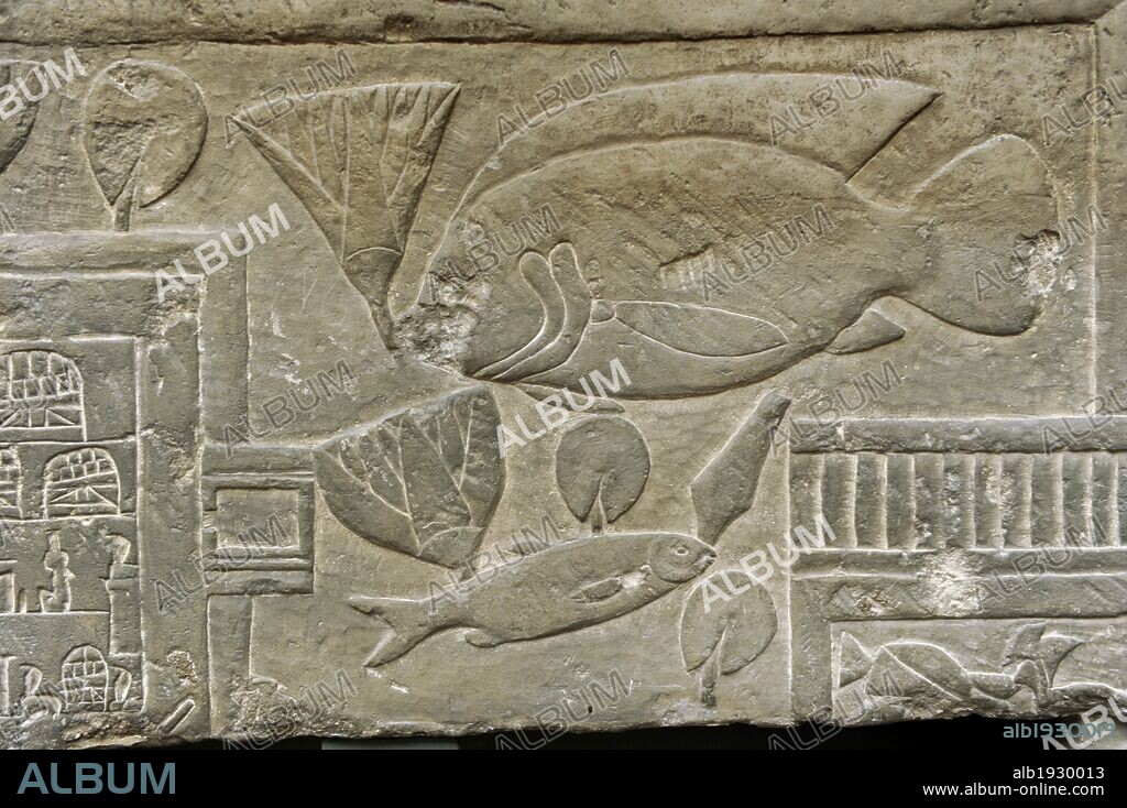 ARTE EGIPCIO. EGIPTO. Relieves de una escena funeral. Tumba de un funcionario. Detalle de una mesa de ofrendas con distintos peces. Probablemente procedente de la Necrópolis de Sakara. Piedra caliza. Dinastía XVIII. Imperio Nuevo. 1350-1300 a. C. Museo Carlsberg Glyptotek. Copenhague. Dinamarca. Europa.
