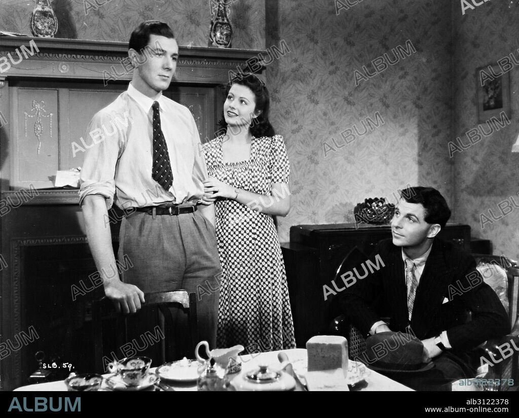 MARGARET LOCKWOOD y MICHAEL REDGRAVE en THE STARS LOOK DOWN, 1940, dirigida por CAROL REED. Copyright GRAFTON.