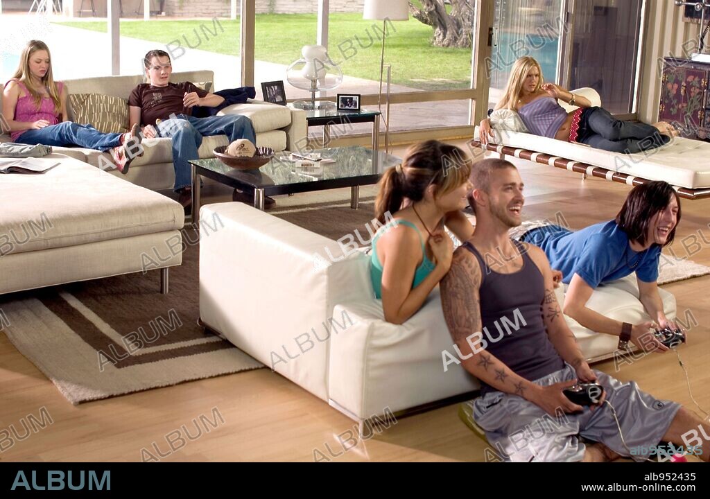 AMANDA SEYFRIED, ANTON YELCHIN, CHARITY SHEA, CHRIS MARQUETTE, DOMINIQUE SWAIN y JUSTIN TIMBERLAKE en ALPHA DOG, 2006, dirigida por NICK CASSAVETES. Copyright NEW LINE CINEMA / MICHAELS, DARREN.