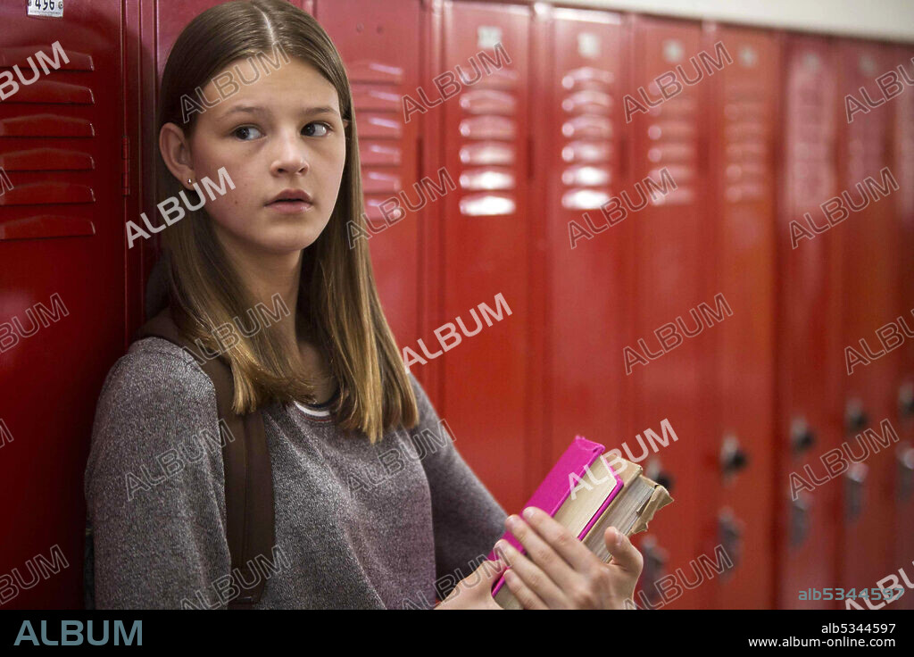 PEYTON KENNEDY in EVERYTHING SUCKS!, 2018, directed by MICHAEL MOHAN and RY RUSSO-YOUNG. Copyright Midnight Radio.