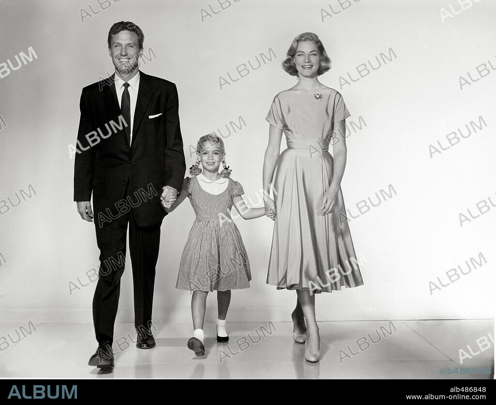 EVELYN RUDIE, LAUREN BACALL and ROBERT STACK in THE GIFT OF LOVE, 1958, directed by JEAN NEGULESCO. Copyright 20TH CENTURY FOX.