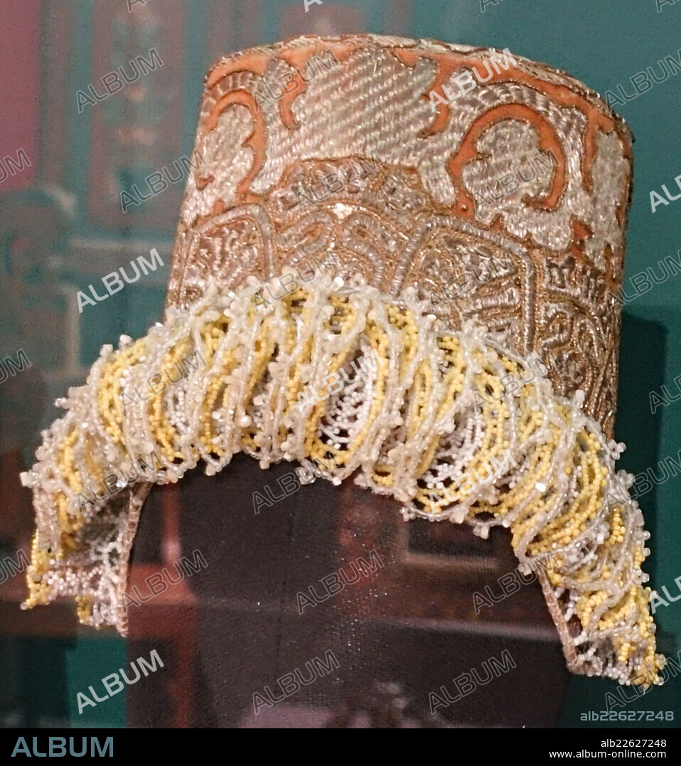 Kokoshnik. Women's headdress. Tver province. Late 18th - early 19th centuries. Velvet, chintz, linen, gold thread, silver thread, metallic sequins, mother-of-pearl, beads, foil, embroidery, stringing, weaving. All Russian Decorative Art Museum.