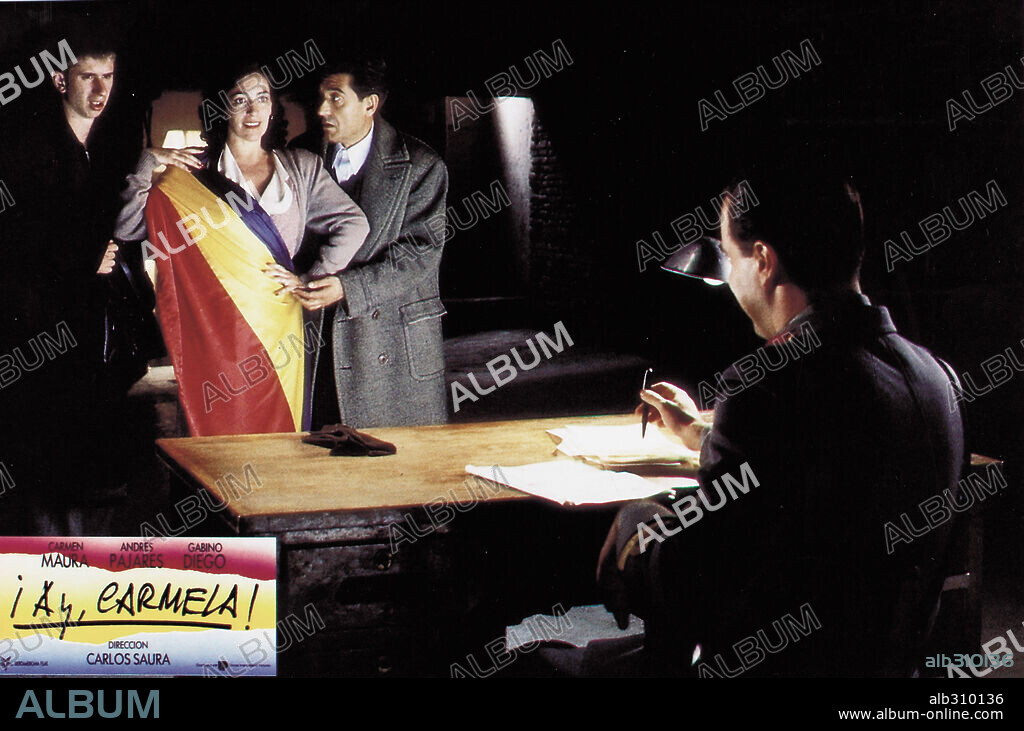 ANDRES PAJARES, CARMEN MAURA y GABINO DIEGO en AY, CARMELA!, 1990, dirigida por CARLOS SAURA. Copyright IBEROAMERICANA FILMS.