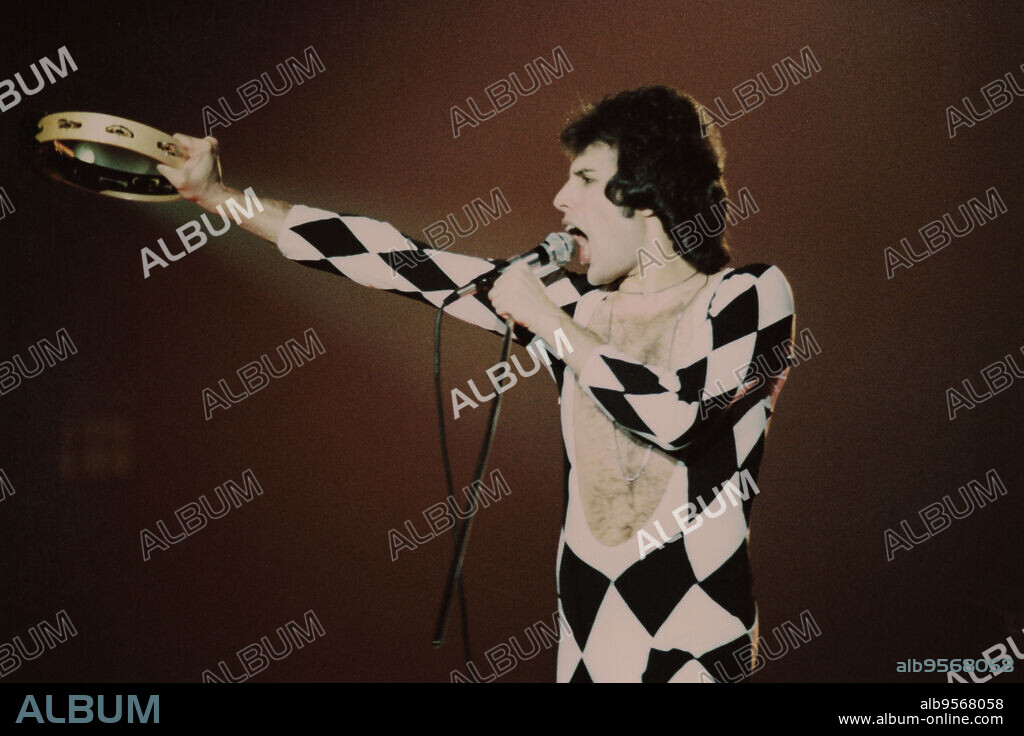 Freddie Mercury of Queen posing at the Civic Center in Providence, Rhode Island, USA (Credit Image: © Arthur DAmario III/ZUMA Press Wire).
