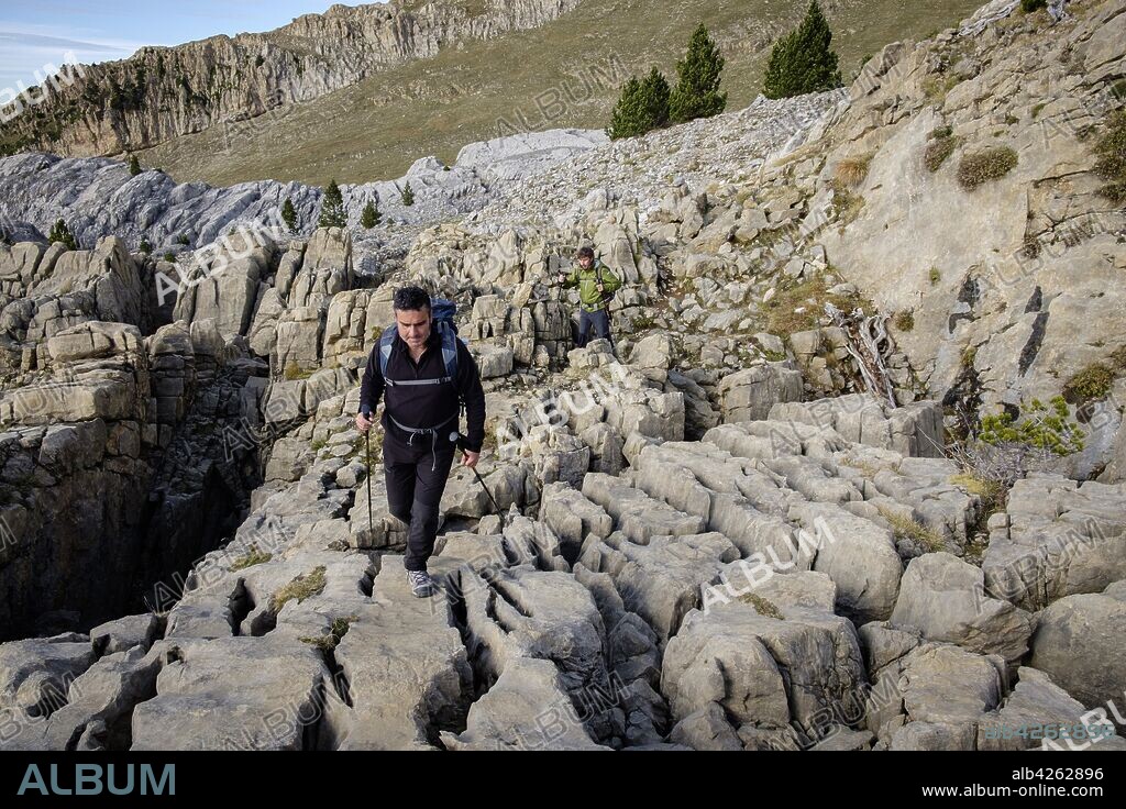 zona carstica proxima a La Larra, Linza, Parque natural de los Valles Occidentales, Huesca, cordillera de los pirineos, Spain, Europe.