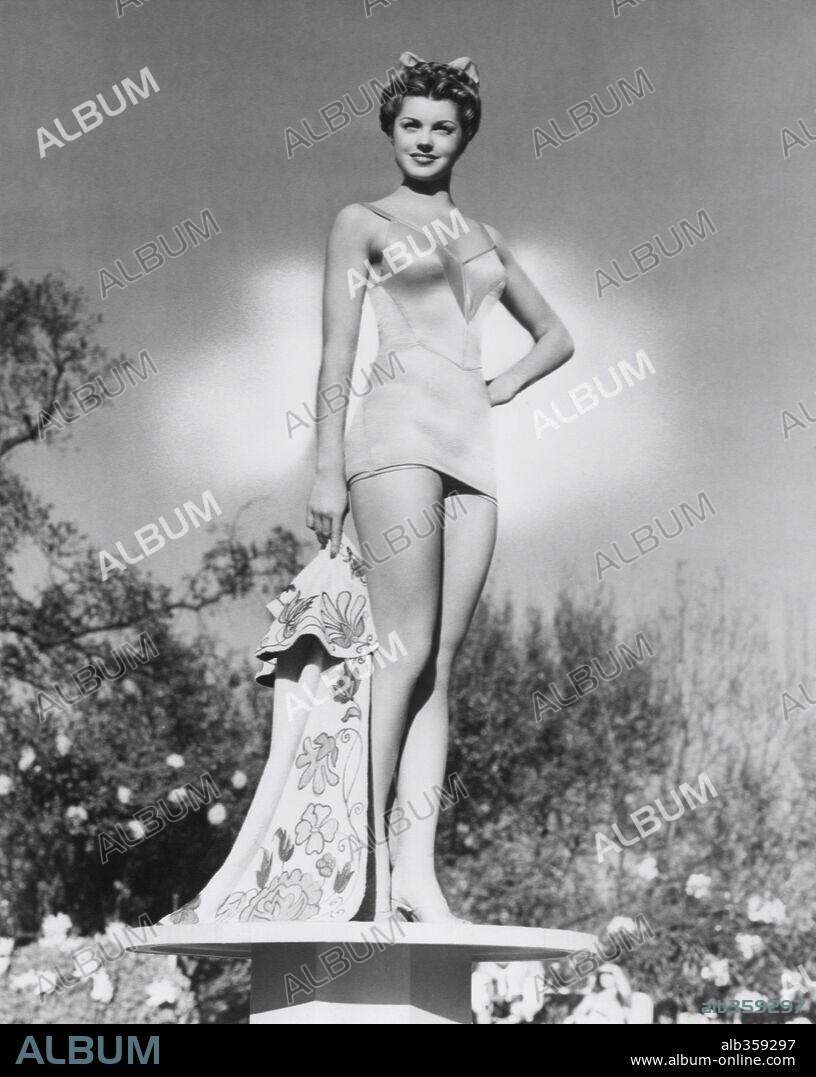 ESTHER WILLIAMS en ESCUELA DE SIRENAS, 1944 (BATHING BEAUTY), dirigida por GEORGE SIDNEY. Copyright M.G.M.
