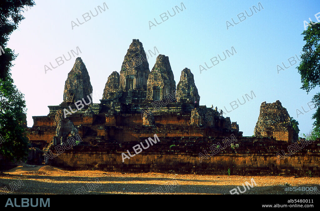 Pre Rup was built as the state temple of Khmer king Rajendravarman and dedicated in 961 or early 962. It is a temple mountain of combined brick, laterite and sandstone construction. It was dedicated to the Hindu god Shiva, and is probably located on a former Shaivite ashram, built by Yasovarman I in the previous century.