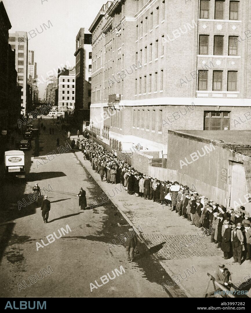 The breadline, a visible sign of poverty during the Great Depression, USA, 1930s.