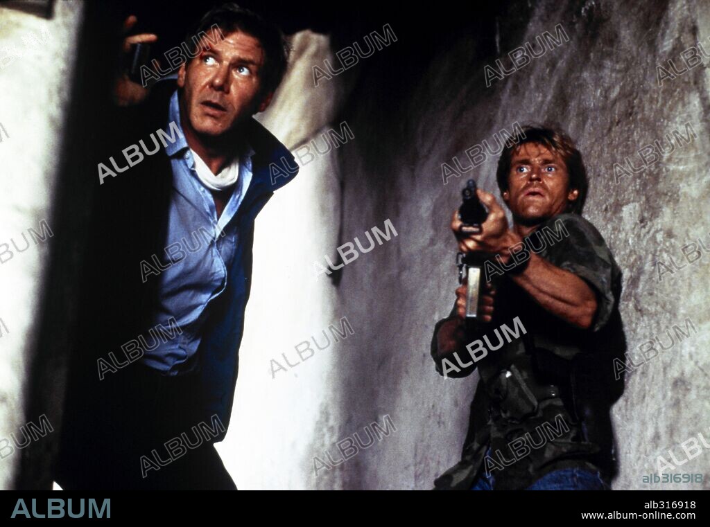 HARRISON FORD y WILLEM DAFOE en PELIGRO INMINENTE, 1994 (CLEAR AND PRESENT DANGER), dirigida por PHILLIP NOYCE. Copyright PARAMOUNT PICTURES / McBROOM, BRUCE.