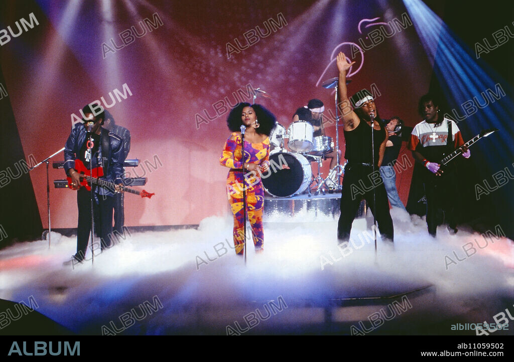 The Real Milli Vanilli, dance-pop and hip hop group, also known as Try 'N' B, with Gina Mohammed and Ray Horton, Germany, 1991. The Real Milli Vanilli, dance-pop and hip hop group, also known as Try 'N' B, with singers Gina Mohammed and Ray Horton, Germany, 1991.