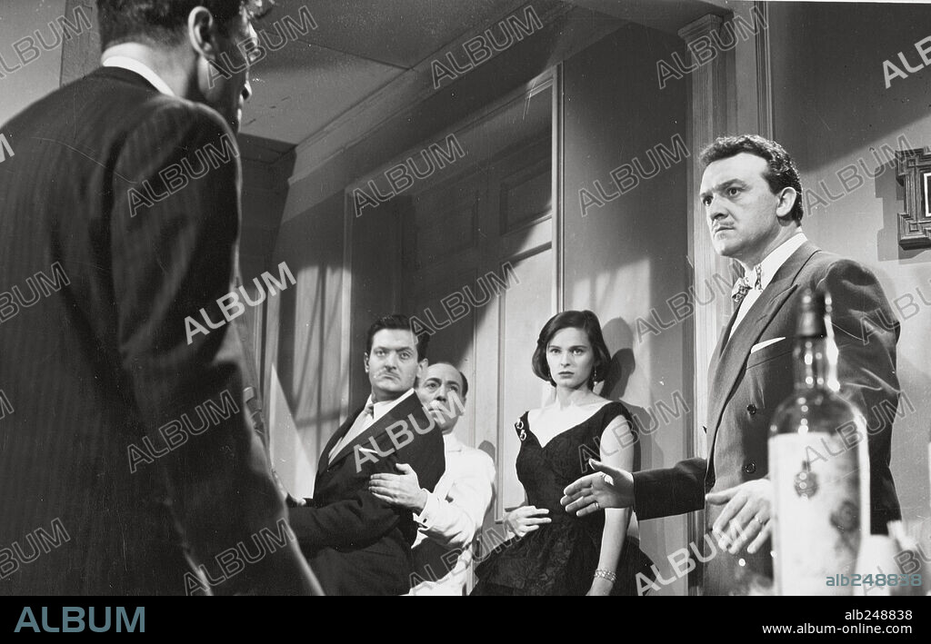 ALBERTO CLOSAS y LUCIA BOSE en MUERTE DE UN CICLISTA, 1955, dirigida por JUAN ANTONIO BARDEM. Copyright MANUEL JOSE GOYANES.