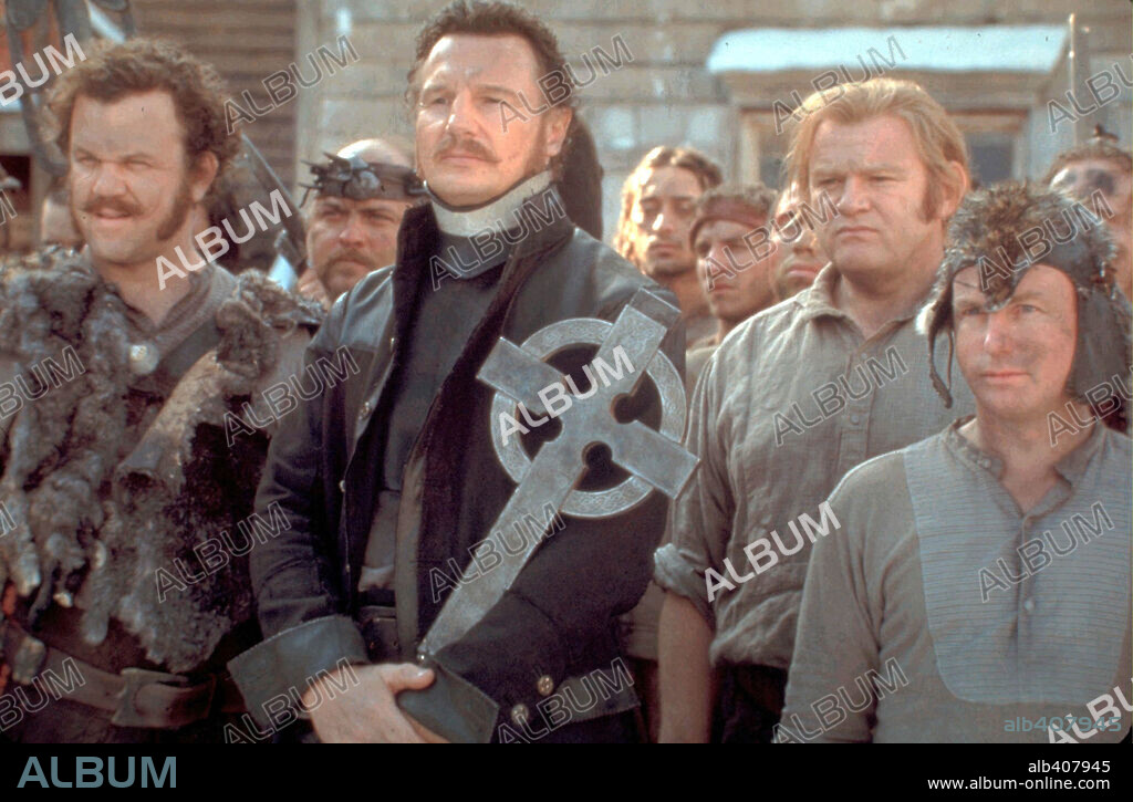 BRENDAN GLEESON, JOHN C. REILLY and LIAM NEESON in GANGS OF NEW YORK, 2002, directed by MARTIN SCORSESE. Copyright MIRAMAX.